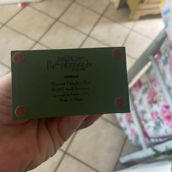 Pumpkinseeds Set of 2 Harvest Pumpkin Figurines Boy & Girl By Janell Berryman - Picture 4 of 11